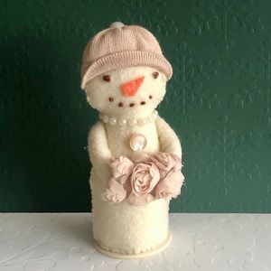 Snowman woman felt Art Doll with Muff hand-sewn
Handmade